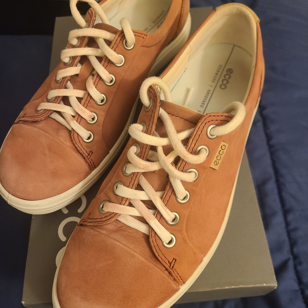 Ecco Tan Leather Sneakers